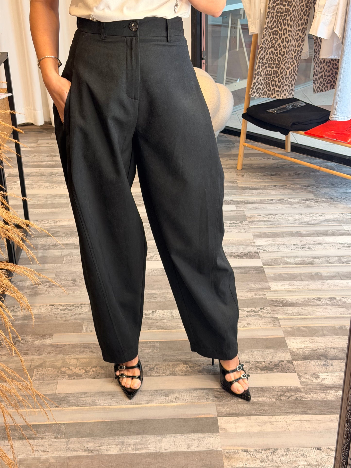 Ψηλομεσο barrel παντελόνι μαύρο