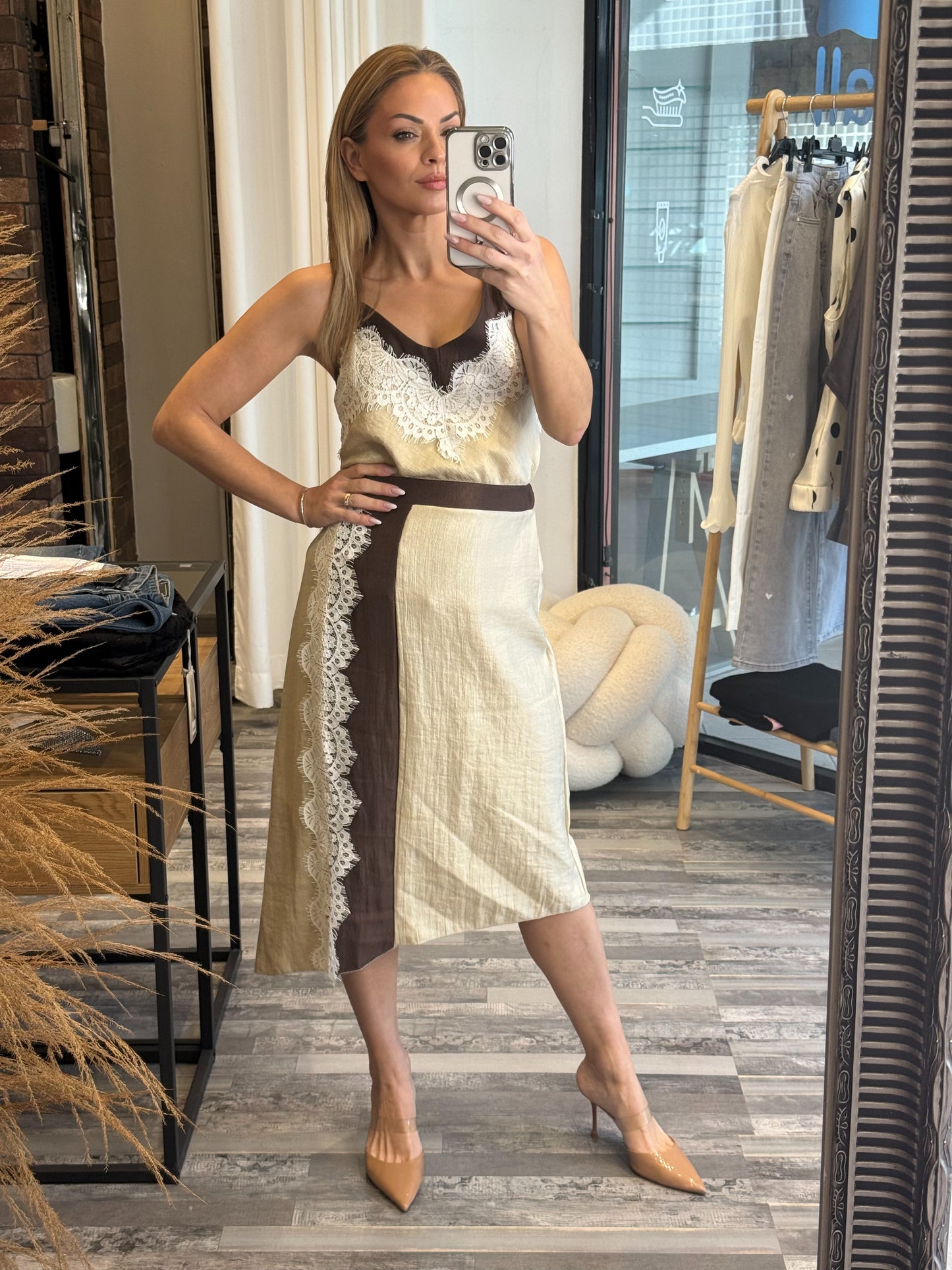 Σετ φούστα με lingerie