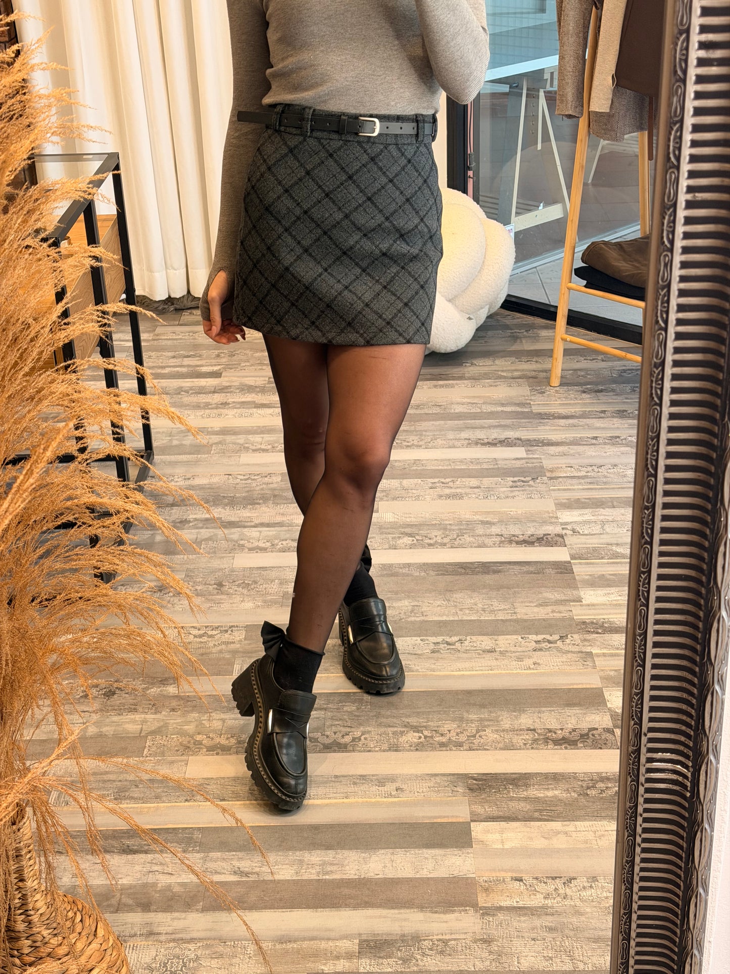 Γκρι καρό φούστα