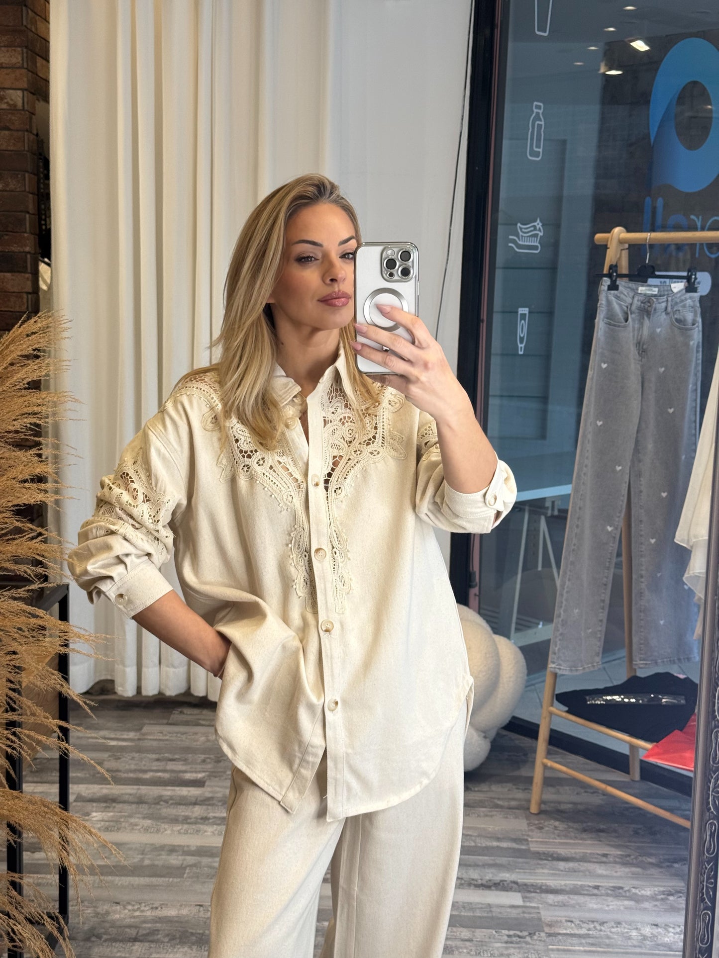 Σετ τζιν εκρού με κεντήματα