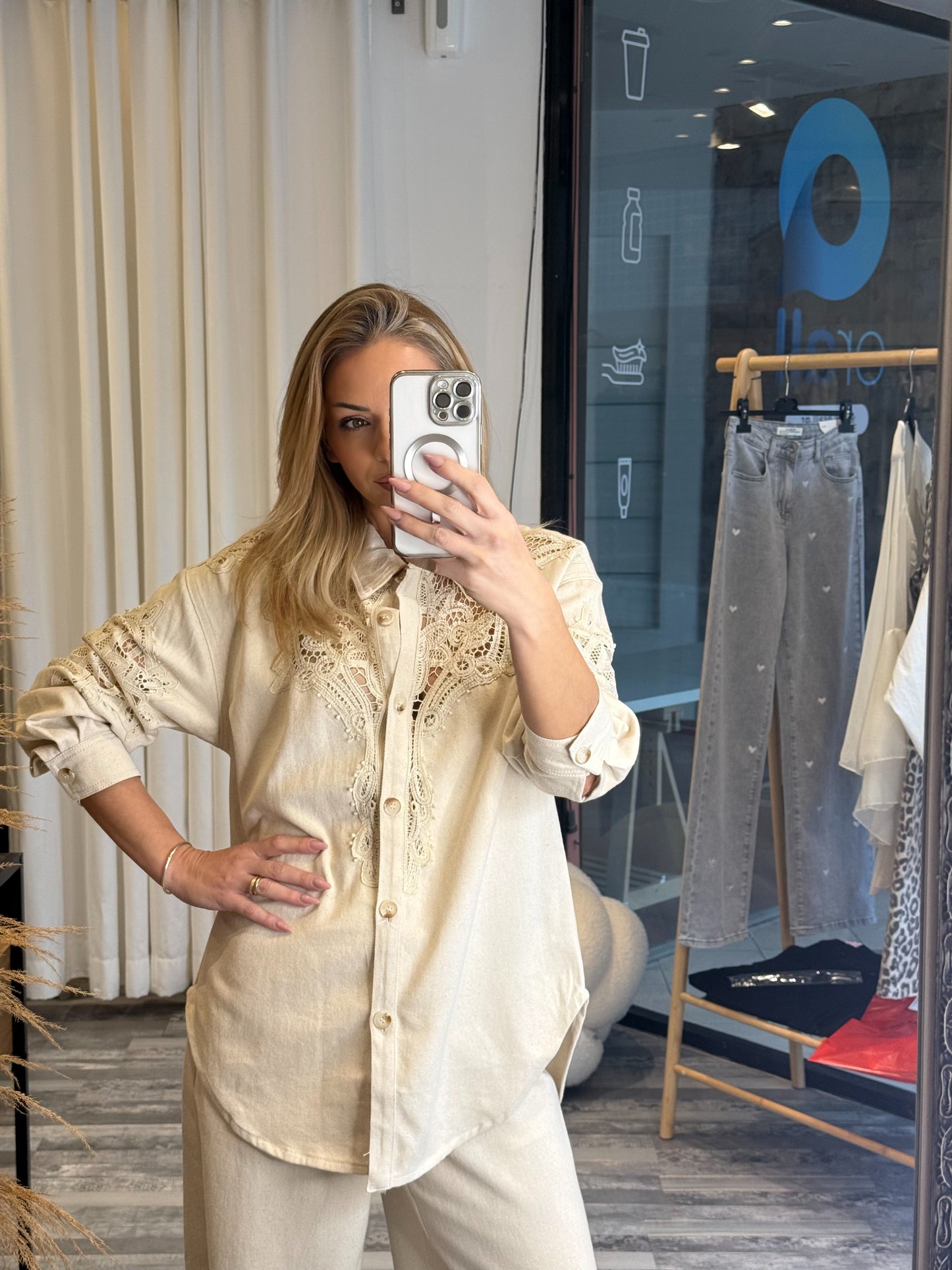 Σετ τζιν εκρού με κεντήματα