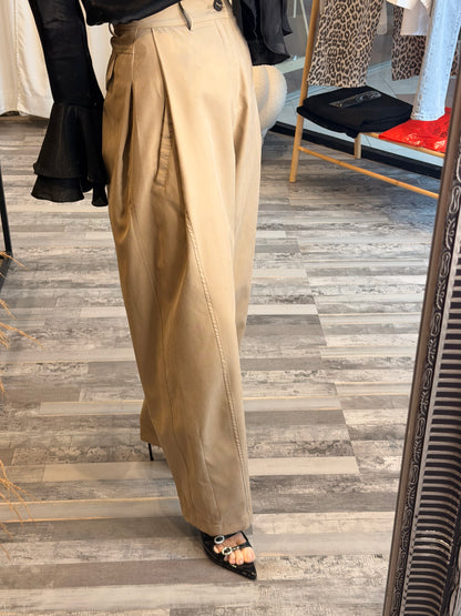 Ψηλομεσο barrel παντελόνι μπεζ