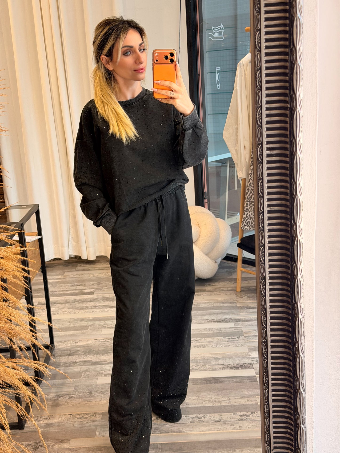 Σετ φόρμες με πέτρες