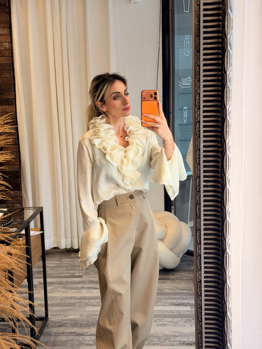 Πουκάμισο με βολάν εκρού