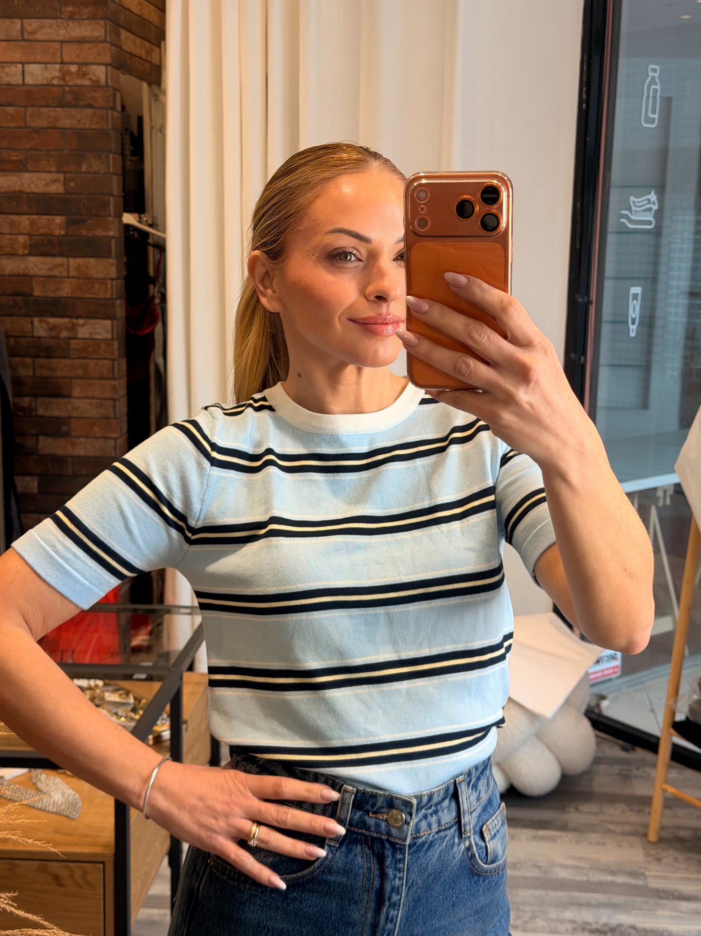 Ριγέ μπλούζα με λεπτή πλέξη σιέλ