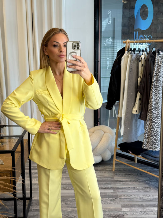 Κοστούμι μεσάτο κίτρινο