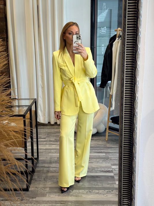 Κοστούμι μεσάτο κίτρινο