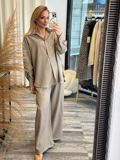 Σετ που φοριέται με δύο τρόπους