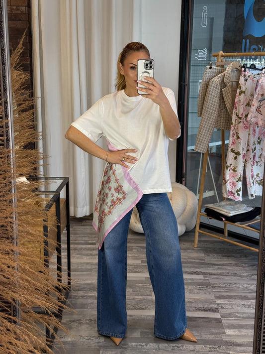 Μπλούζα με ενσωματωμένο φουλάρι