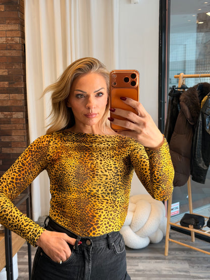 Animal yellow top