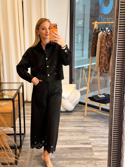 Σετ με διάτρητο σχέδιο μαύρο