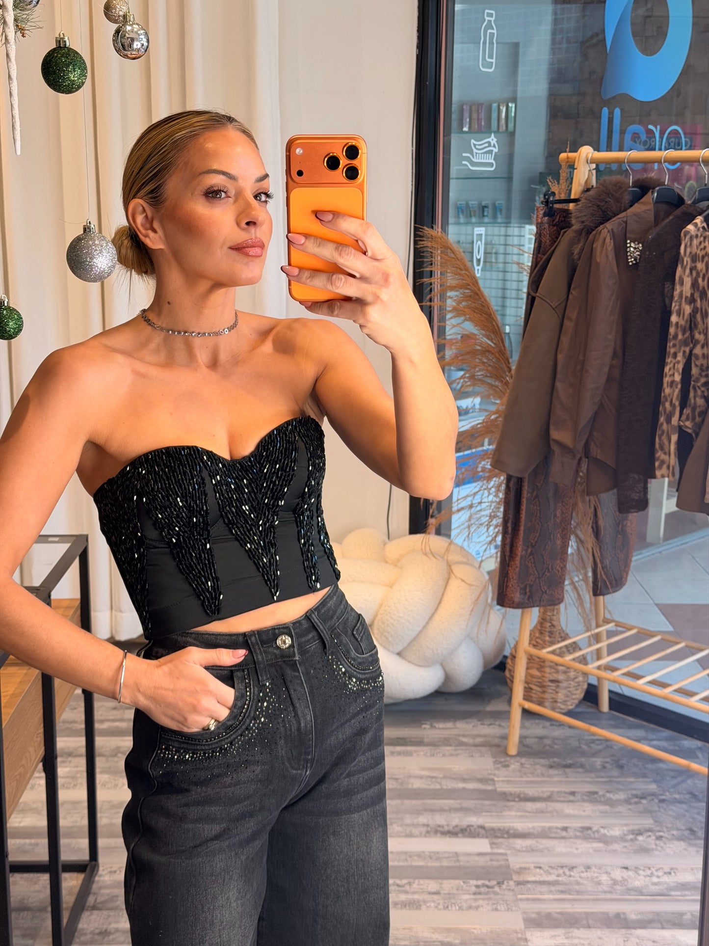 Μπούστο με Πέτρες