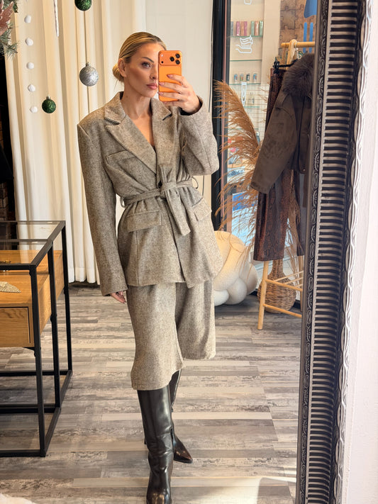 Κοστούμι με Βερμούδα