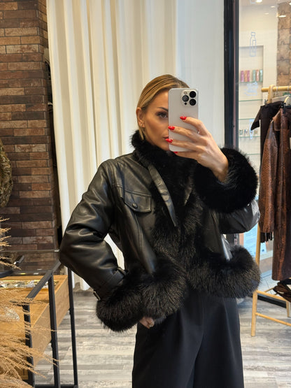 Eco-Leather Jacket με Γυαλιστερή Γούνα