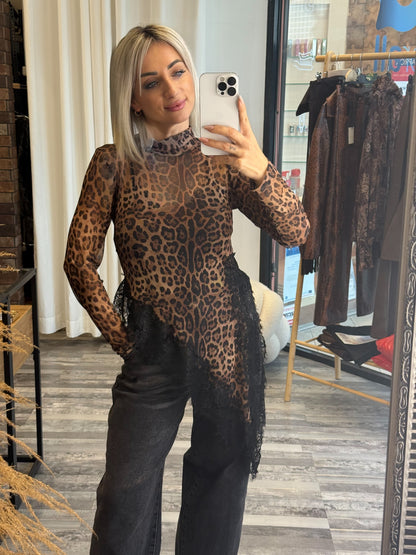 Ασύμμετρη Animal Print Μπλούζα με Δαντέλα