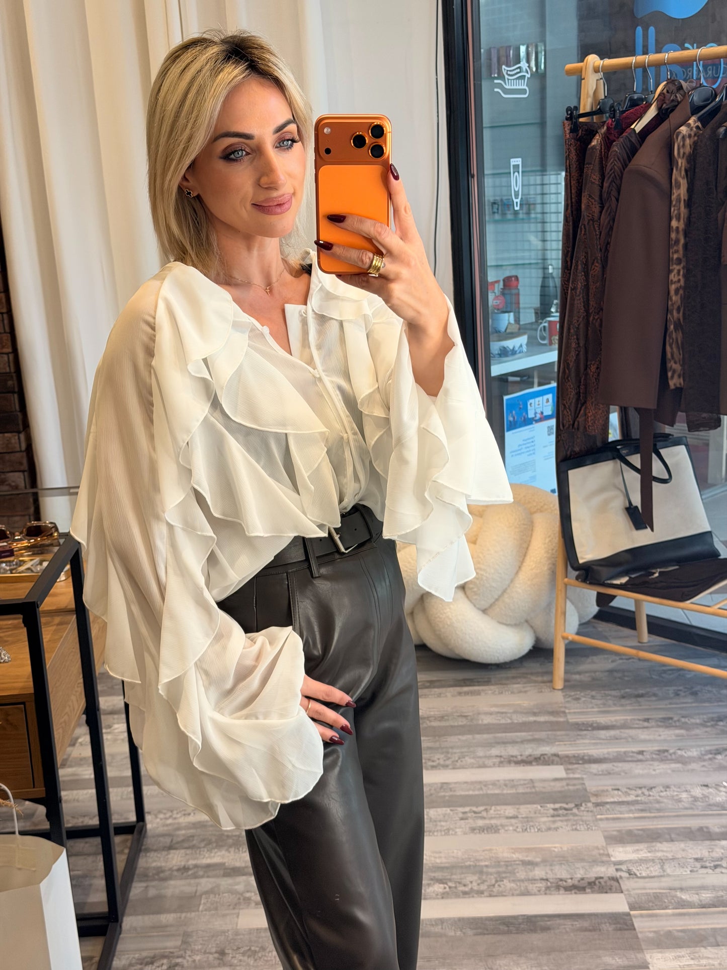 Λευκό Πουκάμισο με Βολάν