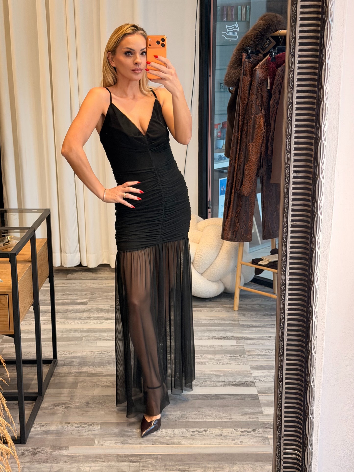 Maxi Φόρεμα με Σούρες και Διαφάνεια