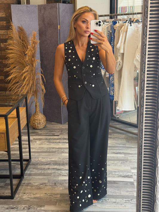 Σετ γιλέκο και παντελόνι με διακοσμητικά κουμπιά