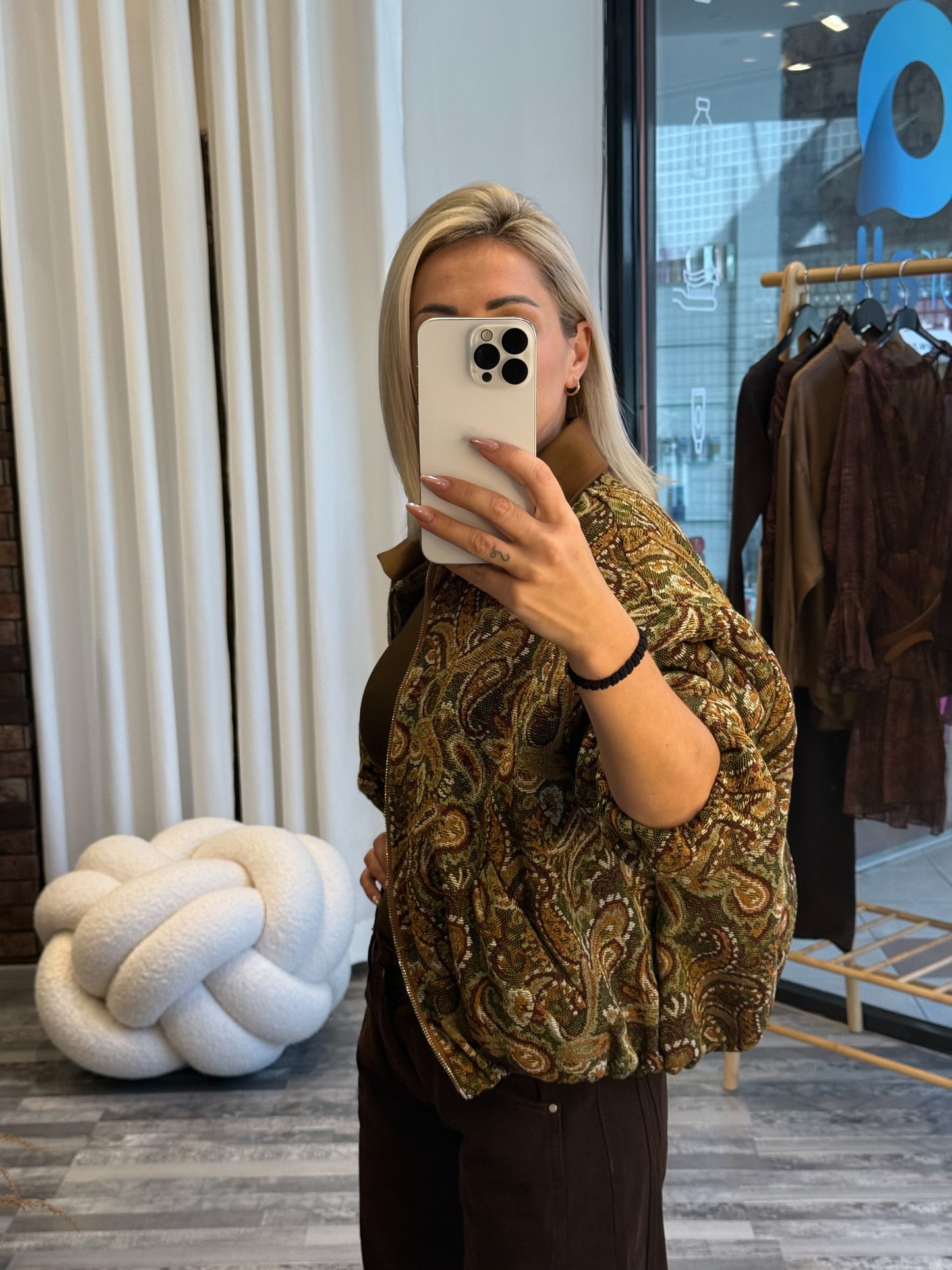 Bomber Jacket με Λαχούρια