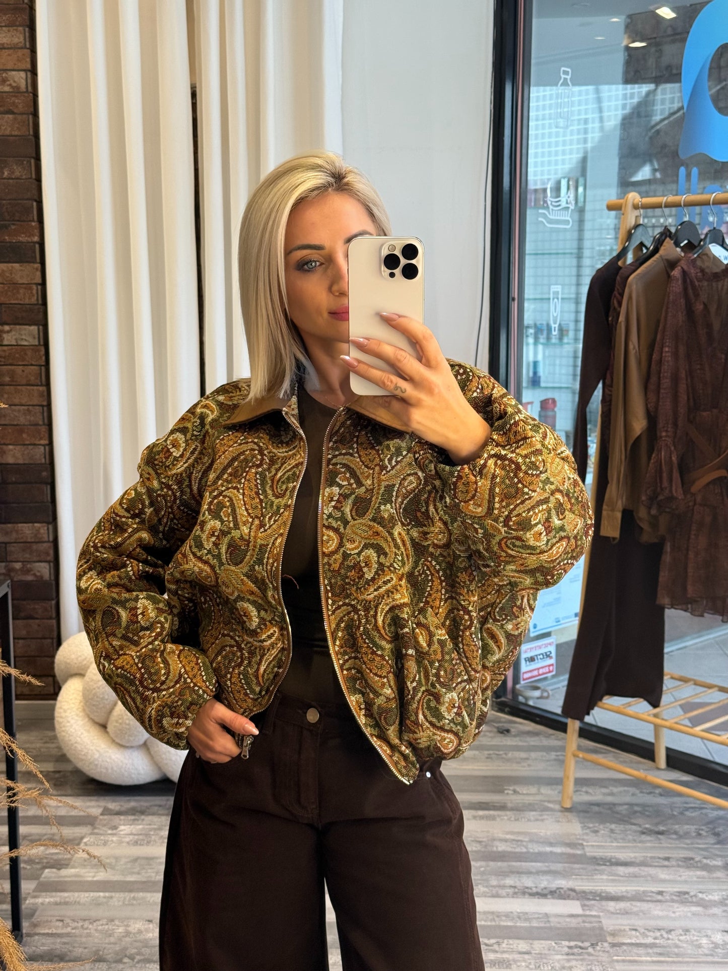 Bomber Jacket με Λαχούρια