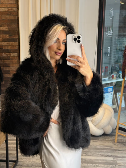 Κοντή Μαύρη Οικολογική Γούνα