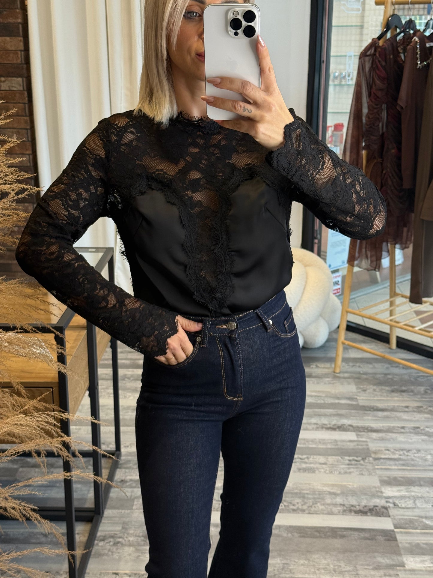 Μπλούζα Lingerie με Δαντελένια Μανίκια