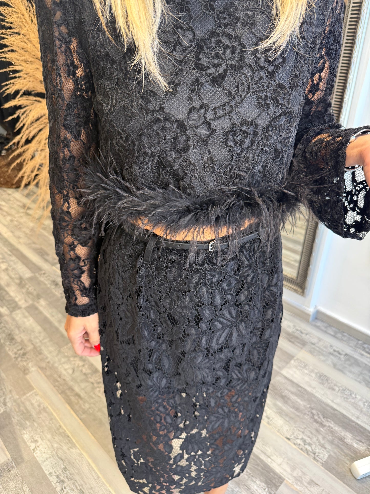 Σετ Βελούδο & Δαντέλα με Αποσπώμενο Μαραμπού