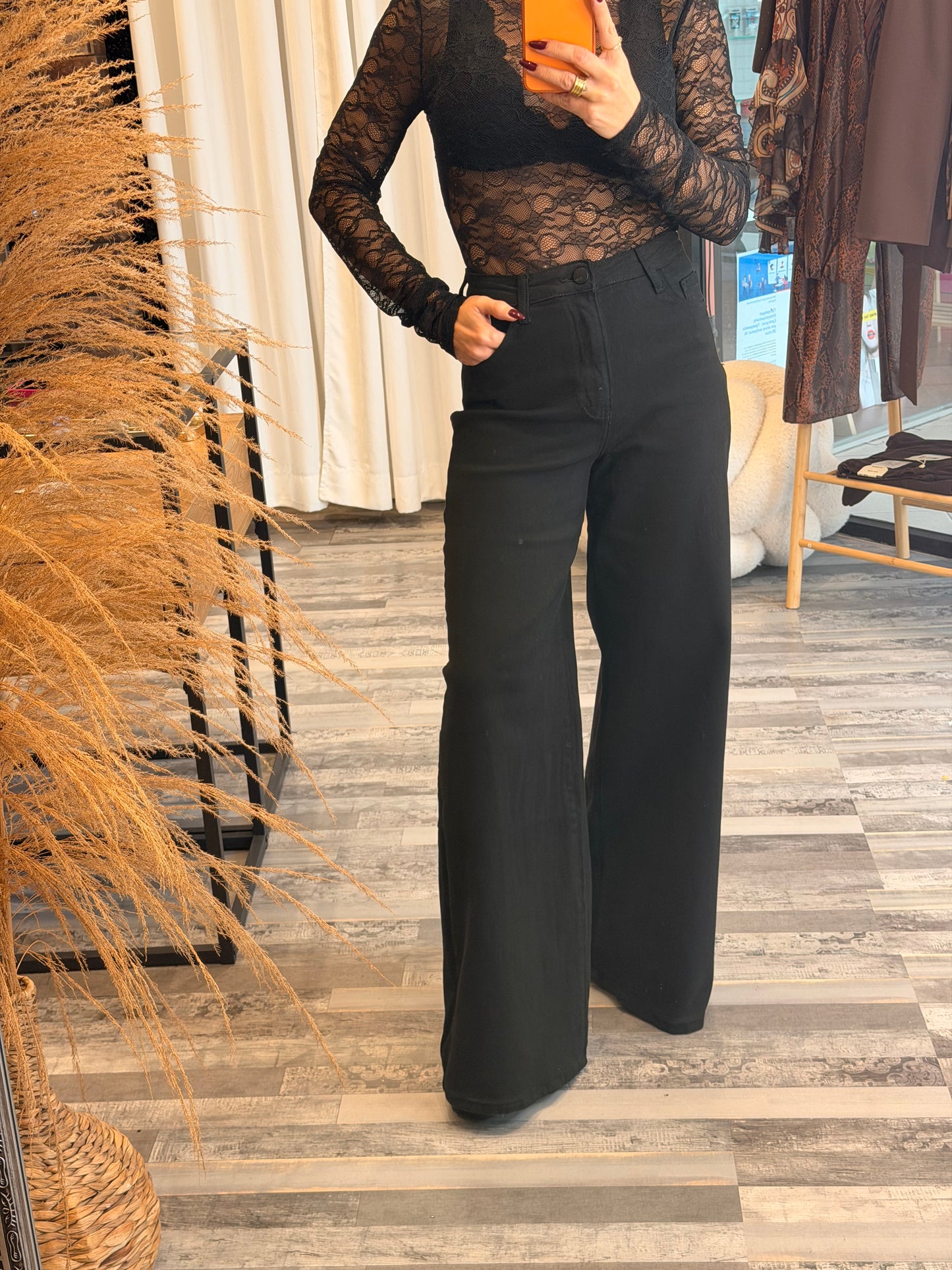 Ψηλόμεσο Μαύρο Ελαστικό Τζιν